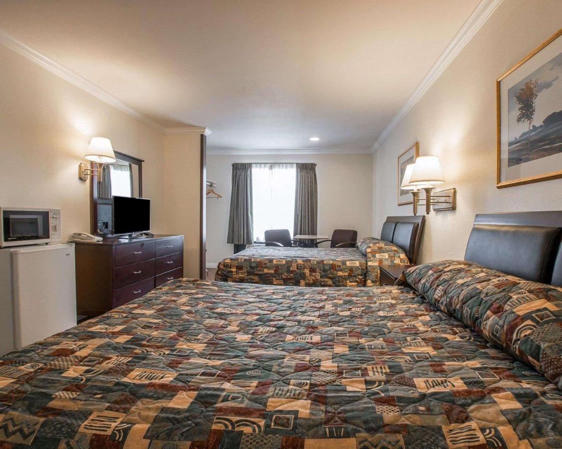 Palm Inn Hotel Near Tyler Mall ริเวอร์ไซด์ ภายนอก รูปภาพ