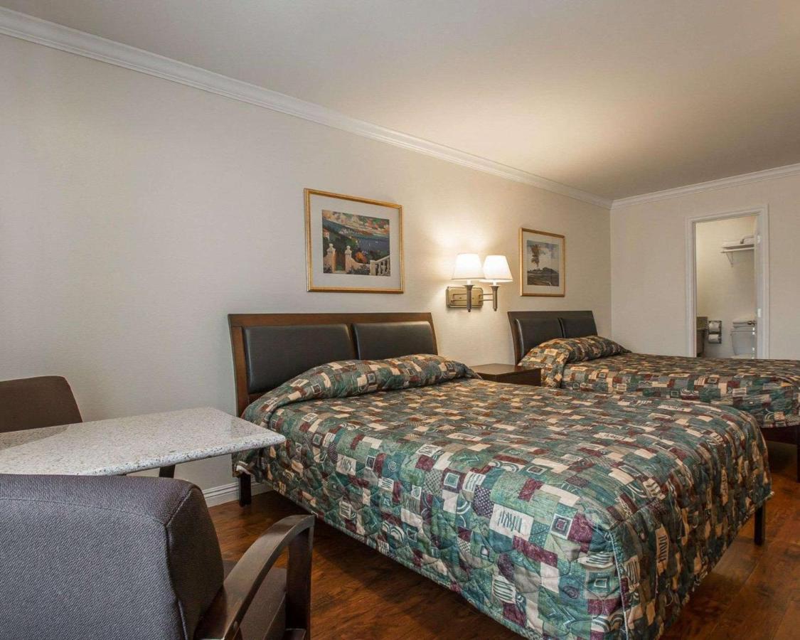 Palm Inn Hotel Near Tyler Mall ริเวอร์ไซด์ ภายนอก รูปภาพ