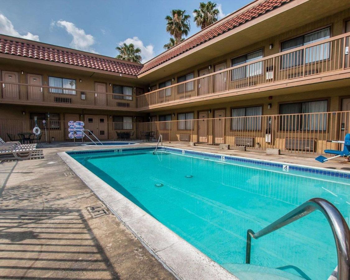 Palm Inn Hotel Near Tyler Mall ริเวอร์ไซด์ ภายนอก รูปภาพ